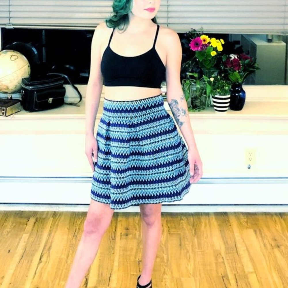 High Waisted Pleated Streetware Summer Skirt NWOT